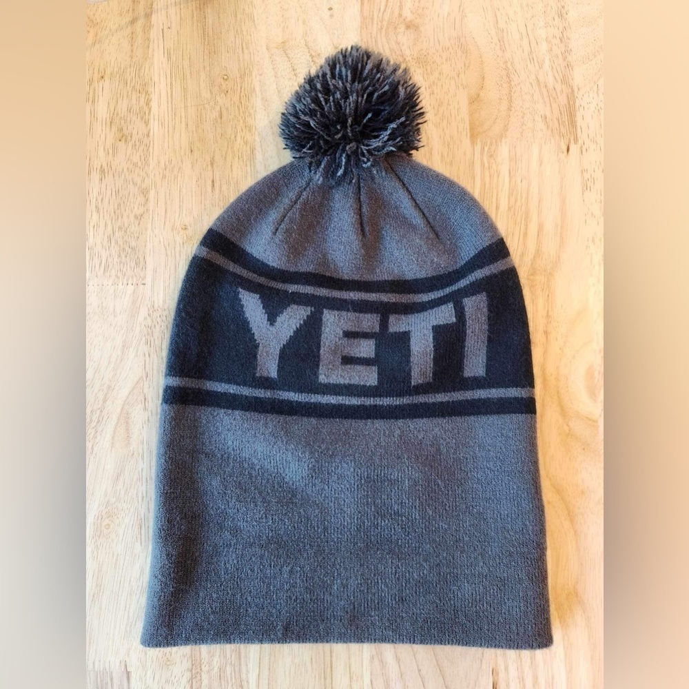 Yeti winter‎ hat gray